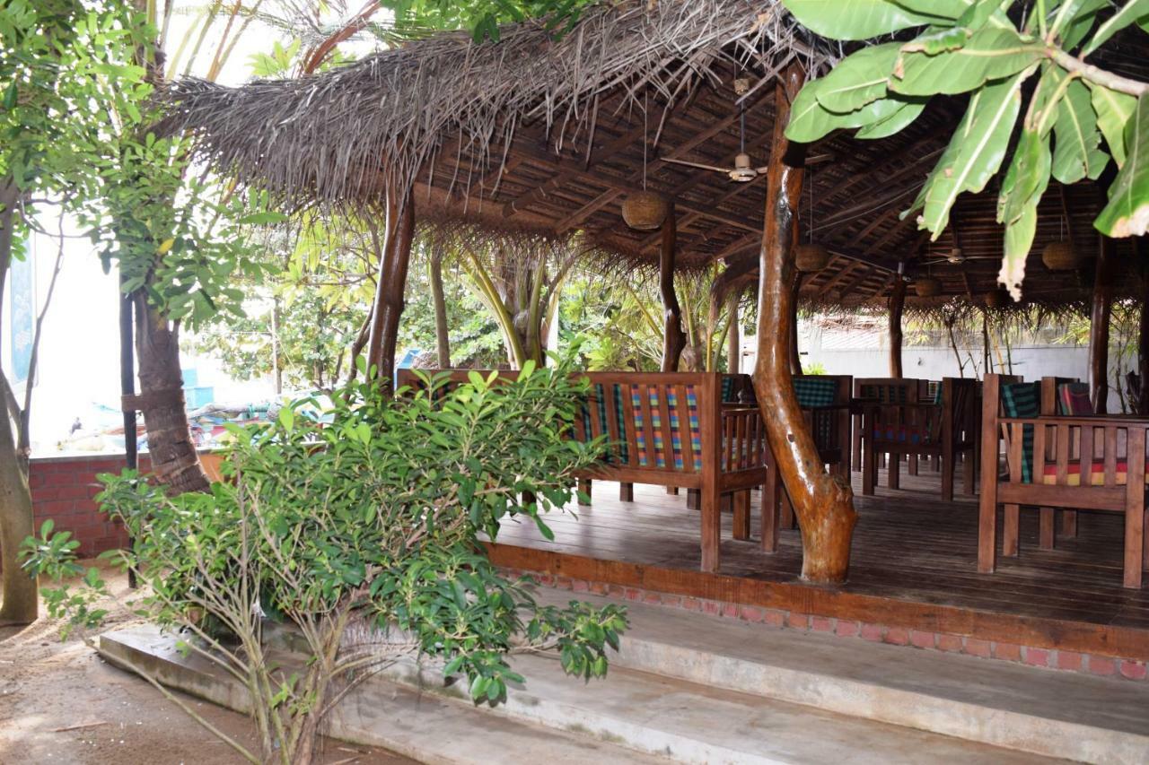 Rupa'S Hotel Baía de Arugam Exterior foto